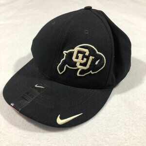 NIKE CU Hat Mens S/M 643 Dri-Fit College Fitted Cap Swoosh Black 456679-010 NEW